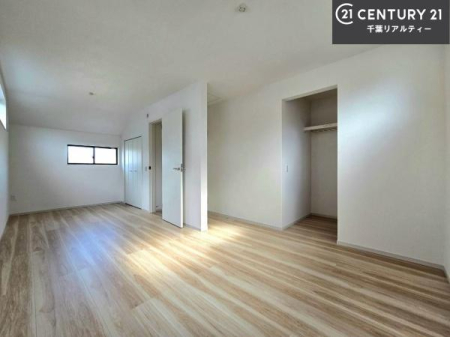 �m�� �V���v���Ƀf�U�C������Ă��邽�߁A�Ƌ��I�т܂���I
���C�ɓ���̉Ƌ��u���Ă��낰���Ԃ���邱�Ƃ��ł��܂��B