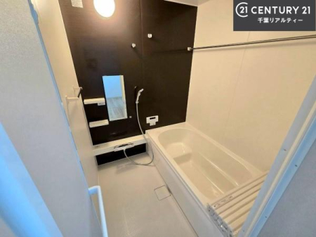 ���� �������������l�̕��͋C�̃o�X���[���́A�����o�Ă��ăo�X�^�C�����[���I
���d���撣���Ă��邲�J���ɂ��D�݂̍���̓����܂����āA�y����ł݂Ă͂������ł��傤���H