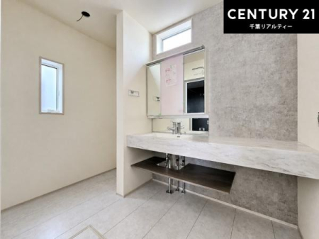 ���ʑ�E���ʏ� �I�[�v���^�C�v�̐��ʑ�́A�������ōa���Ȃ�������ꂪ���₷�����͓I�Ȑ��ʑ�ł��I�����̐g�x�x�����K�I