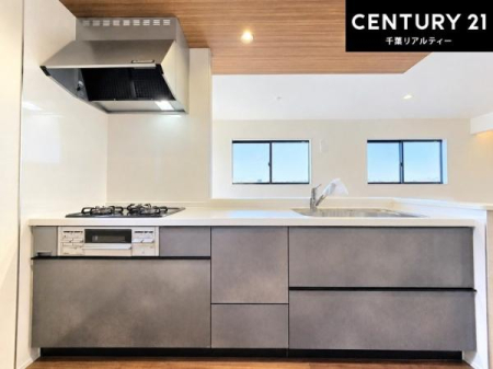 �L�b�`�� ���[�X�y�[�X���L�x�ŁA�����X�y�[�X���X�b�L���ƕЕt���Ђ�`�����p�ł��܂��I
���K�ɍ�Ƃ��ł��A�Ǝ��̌����A�b�v�I�����̗���������܂��I