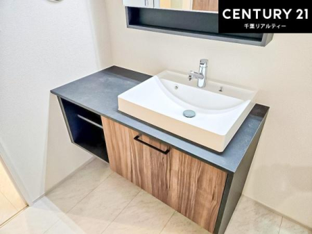 ���ʑ�E���ʏ� �[�����ʑ�{�E���́A�������˂ɂ����̂ł�����ꂪ�y�X�I���������ۂĂ܂��I
�L���C�Ȑ��ʏ��Ŏ��������̃��`�x�[�V�������オ��܂��ˁI
