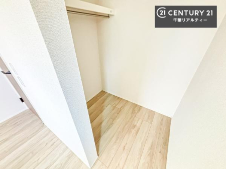 ���[ �E�H�[�N�C���N���[�[�b�g�t���ł��B��������̂��m���Ȃǂ����[���Ă��������ł��ˁI���ɂ���@�������ȂǋG�ߕ��̑傫�ȉƓd�����[�ł��܂��I