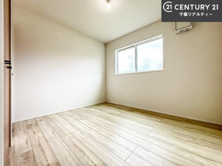 �m�� ���[�X�y�[�X�����Ă��܂��I�������X�b�L�����ڂ��鎖���ł��܂��ˁB
�Ƌ��I�΂Ȃ��V���v���ȃf�U�C���ׁ̈A�Ƌ��I�΂����C�ɓ���̋�ԍ�肪�ł������ł��ˁB
