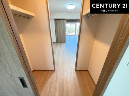 ���[ �E�H�[�N�C���N���[�[�b�g�t���ł��B��������̂��m���Ȃǂ����[���Ă��������ł��ˁI���ɂ���@�������ȂǋG�ߕ��̑傫�ȉƓd�����[�ł��܂��I