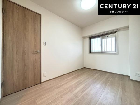 �m�� �V���v���Ƀf�U�C������Ă��邽�߁A�Ƌ��I�т܂���I
���C�ɓ���̉Ƌ��u���Ă��낰���Ԃ���邱�Ƃ��ł��܂��B