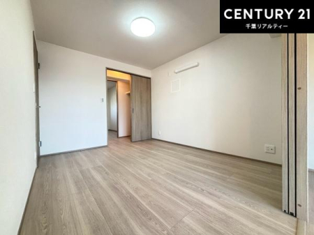 �q������ �V���v���Ń��C�A�E�g���₷���m���́A���q�l�̂������Ƃ��Ă��œK�B�����ɍ��킹�ď_��ɂ��g�����������܂��B