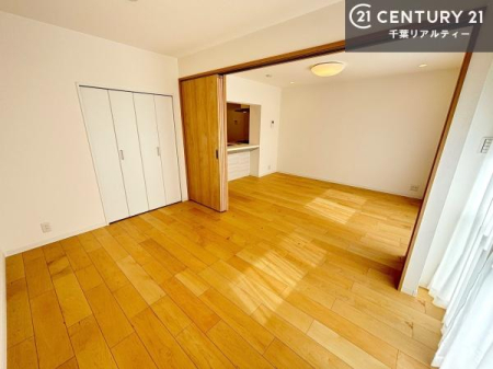 �Q�� �o���R�j�[�ɖʂ��Ă���m���ł��B���邭�����肪����A���C����������ł��܂��I���N���āA�O�ɏo�Ĕw�L�т����[�ċz�����ǂ������}������邱�Ƃ��ł��܂��B