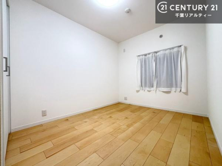 �m�� �V���v���Ƀf�U�C������Ă��邽�߁A�Ƌ��I�т܂���I
���C�ɓ���̉Ƌ��u���Ă��낰���Ԃ���邱�Ƃ��ł��܂��B