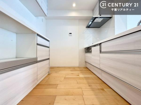 �L�b�`�� ���[�X�y�[�X���L�x�ŁA�����X�y�[�X���X�b�L���ƕЕt���Ђ�`�����p�ł��܂��I
���K�ɍ�Ƃ��ł��A�Ǝ��̌����A�b�v�I�����̗���������܂��I