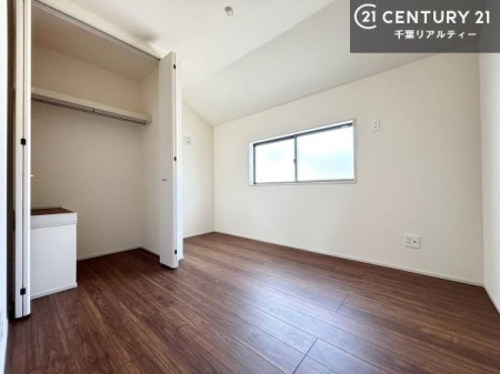 �q������ ���q���܂̋����Ƃ��Ă��������߂̗m���B�x�b�h��w�K���Ȃǂ�z�u���₷���A���q���܂����������̎��Ԃ��߂�����v���C�x�[�g��ԂƂ��Ă��g�����������܂��B