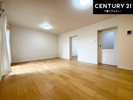 ���r���O �S�n�ǂ����r���O�͉Ƒ������R�ƏW�܂�܂��B�Ƒ��c�R�̎��Ԃ����������ł��B���Ƒ��ƁA����w�[���������Ԃ��߂��������ł��ˁB
