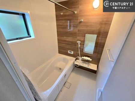 ���� �������������l�̕��͋C�̃o�X���[���́A�����o�Ă��ăo�X�^�C�����[���I
���d���撣���Ă��邲�J���ɂ��D�݂̍���̓����܂����āA�y����ł݂Ă͂������ł��傤���H