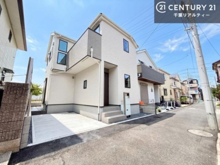 �O�ʓ��H�܂ތ��n�ʐ^ �����������X���݂��L����ՐÂȏZ��X�Ɉʒu���A���₩�ŐS���炮��炵��������Z���ł��B