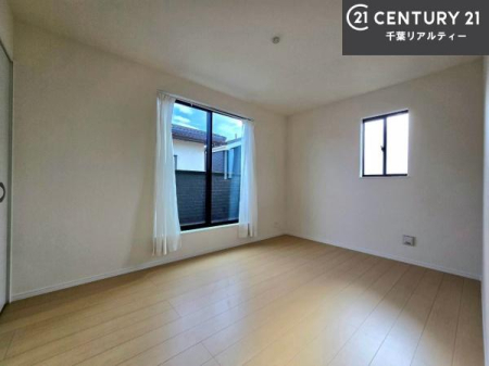 �m�� �o���R�j�[�ɖʂ��Ă���m���ł��B���邭�����肪����A���C����������ł��܂��I���N���āA�O�ɏo�Ĕw�L�т����[�ċz�����ǂ������}������邱�Ƃ��ł��܂��B