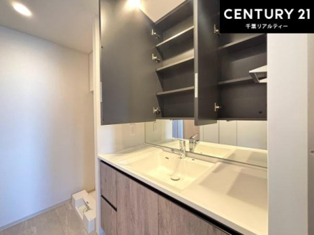 ���ʑ�E���ʏ� �g�Ȃ�𐮂�����ʏ��́A���������厖�ł��I������̐������̂��镵�͋C�����o�I�C�����悭���g�����������܂��B