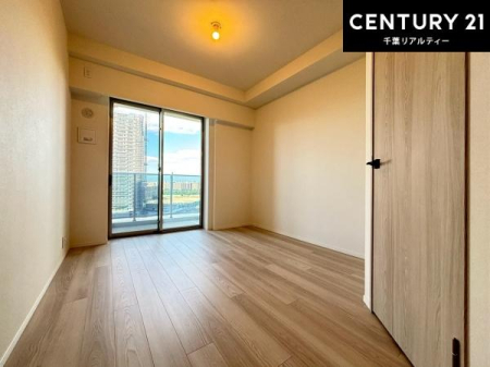 �Q�� �o���R�j�[�ɖʂ��Ă���m���ł��B���邭�����肪����A���C����������ł��܂��I���N���āA�O�ɏo�Ĕw�L�т����[�ċz�����ǂ������}������邱�Ƃ��ł��܂��B