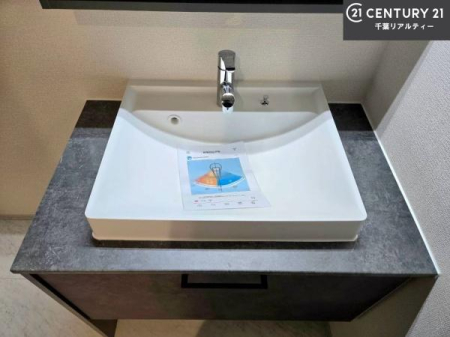 ���ʑ�E���ʏ� �[�����ʑ�{�E���́A�������˂ɂ����̂ł�����ꂪ�y�X�I���������ۂĂ܂��I
�L���C�Ȑ��ʏ��Ŏ��������̃��`�x�[�V�������オ��܂��ˁI