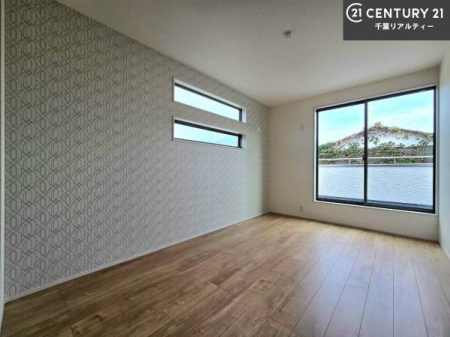 �m�� �o���R�j�[�ɖʂ��Ă���m���ł��B���邭�����肪����A���C����������ł��܂��I���N���āA�O�ɏo�Ĕw�L�т����[�ċz�����ǂ������}������邱�Ƃ��ł��܂��B