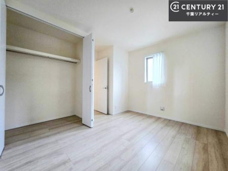 ���r���O�ȊO�̋��� �V���v���Ƀf�U�C������Ă��邽�߁A�Ƌ��I�т܂���I
���C�ɓ���̉Ƌ��u���Ă��낰���Ԃ���邱�Ƃ��ł��܂��B