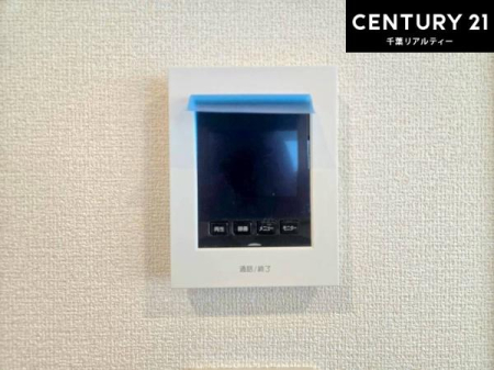 ���̑����� TV���j�^�[�t���C���^�[�z��������A�K��҂��f���Ŋm�F���Ă���Ή��ł��邽�߁A�h�Ɩʂ����S�ł��B���q�l�̂�����Ԏ��ɂ��S�����A���Ƒ��̈��S�E���S�ȕ�炵���T�|�[�g���܂��B