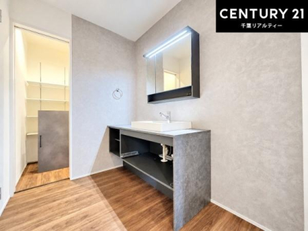 ���ʑ�E���ʏ� �I�[�v���^�C�v�̐��ʑ�́A�������ōa���Ȃ�������ꂪ���₷�����͓I�Ȑ��ʑ�ł��I�����̐g�x�x�����K�I