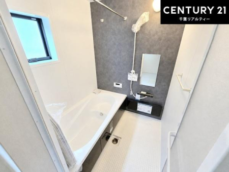 ���� �������������l�̕��͋C�̃o�X���[���́A�����o�Ă��ăo�X�^�C�����[���I
���d���撣���Ă��邲�J���ɂ��D�݂̍���̓����܂����āA�y����ł݂Ă͂������ł��傤���H