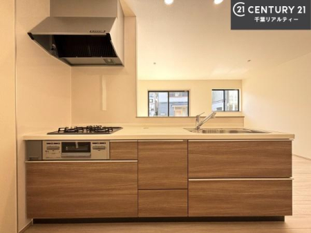 �L�b�`�� ���[�X�y�[�X���L�x�ŁA�����X�y�[�X���X�b�L���ƕЕt���Ђ�`�����p�ł��܂��I
���K�ɍ�Ƃ��ł��A�Ǝ��̌����A�b�v�I�����̗���������܂��I