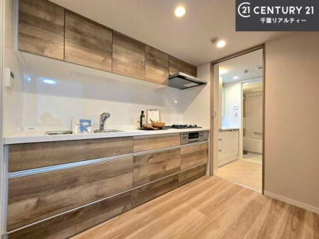 �L�b�`�� ���[�X�y�[�X���L�x�ŁA�����X�y�[�X���X�b�L���ƕЕt���Ђ�`�����p�ł��܂��I
���K�ɍ�Ƃ��ł��A�Ǝ��̌����A�b�v�I�����̗���������܂��I