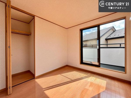 �q������ ���[�͂̂��鋏���ł��B����������������L�X�Ǝg���ċC�������ǂ��ł��I
�L���C�Ȗ��邢�������ŉ߂����̂́A�X�ɂ̂�т�������ł��܂��ˁI