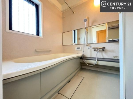���� �������������l�̕��͋C�̃o�X���[���́A�����o�Ă��ăo�X�^�C�����[���I
���d���撣���Ă��邲�J���ɂ��D�݂̍���̓����܂����āA�y����ł݂Ă͂������ł��傤���H