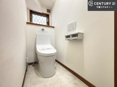 �g�C�� �������֍��ɂ��A�~��͕֍����g�����ł���̂ŗ₽���֍��ɍ��炸�ɍςފ������d�l�ł��I