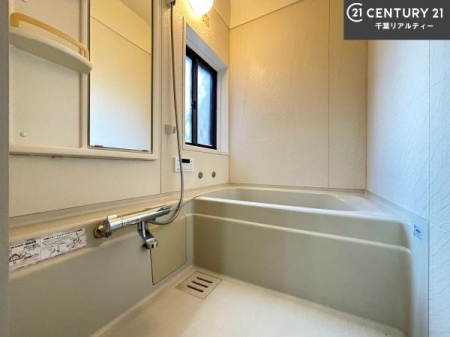 ���� 1���̔�����������Ɩ����Ă���闁���ł��B
�������̑f�G�ȃ����N�[�[�V�����ꏊ�ł��I