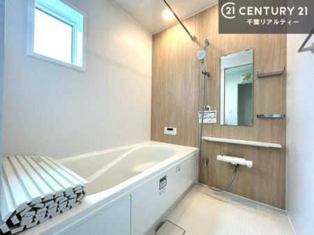 ���� �������������l�̕��͋C�̃o�X���[���́A�����o�Ă��ăo�X�^�C�����[���I
���d���撣���Ă��邲�J���ɂ��D�݂̍���̓����܂����āA�y����ł݂Ă͂������ł��傤���H