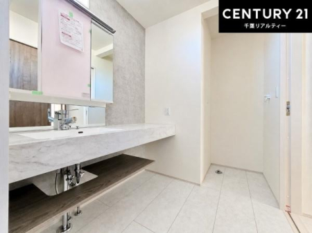 ���ʑ�E���ʏ� �I�[�v���^�C�v�̐��ʑ�́A�������ōa���Ȃ�������ꂪ���₷�����͓I�Ȑ��ʑ�ł��I�����̐g�x�x�����K�I