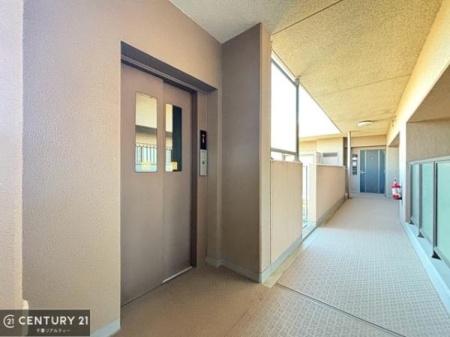 ���̑����p�� �G���x�[�^�[�����ŁA���X�̈ړ������K�B
�����̓��₨�ו��̑������ł��A�X���[�Y�ɂ��A��������܂��I