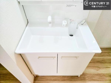 ���ʑ�E���ʏ� �[�����ʑ�{�E���́A�������˂ɂ����̂ł�����ꂪ�y�X�I���������ۂĂ܂��I
�L���C�Ȑ��ʏ��Ŏ��������̃��`�x�[�V�������オ��܂��ˁI