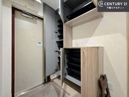 ���� �V���[�Y�{�b�N�X�t���Ȃ̂ŁA���ւ��Еt�����|�������₷���ł��I
�X�b�L���������ւŌ˂��J�����u�ԁA�������̂���S�n������Ԃ��o�}���Ă���܂��B