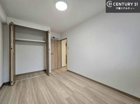 �Q�� �D���������������ޗm���́A���̖ڊo�߂��C�������ǂ������ł��ˁB���������Ԃ��������Ɖ߂������Ƃ��ł��܂��B�D�����F�����̃t���[�����O���ǂ�ȉƋ�ɂ��}�b�`���܂��I