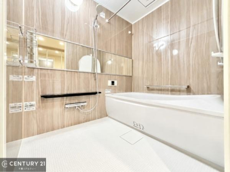 ���� �������������l�̕��͋C�̃o�X���[���́A�����o�Ă��ăo�X�^�C�����[���I
���d���撣���Ă��邲�J���ɂ��D�݂̍���̓����܂����āA�y����ł݂Ă͂������ł��傤���H