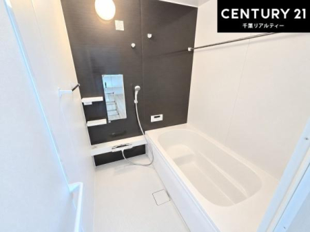 ���� �������������l�̕��͋C�̃o�X���[���́A�����o�Ă��ăo�X�^�C�����[���I
���d���撣���Ă��邲�J���ɂ��D�݂̍���̓����܂����āA�y����ł݂Ă͂������ł��傤���H