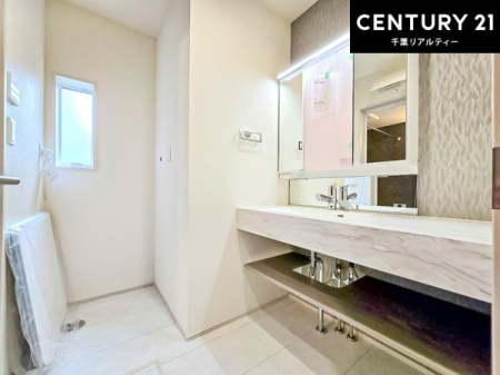 ���ʑ�E���ʏ� �I�[�v���^�C�v�̐��ʑ�́A�������ōa���Ȃ�������ꂪ���₷�����͓I�Ȑ��ʑ�ł��I�����̐g�x�x�����K�I