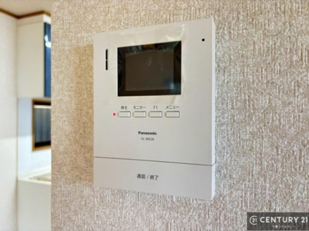 ���̑����� TV���j�^�[�t���C���^�[�z��������A�K��҂��f���Ŋm�F���Ă���Ή��ł��邽�߁A�h�Ɩʂ����S�ł��B���q�l�̂�����Ԏ��ɂ��S�����A���Ƒ��̈��S�E���S�ȕ�炵���T�|�[�g���܂��B