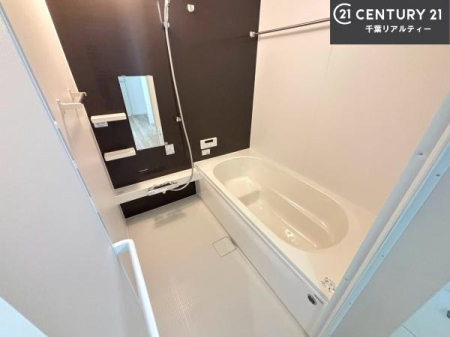 ���� �������������l�̕��͋C�̃o�X���[���́A�����o�Ă��ăo�X�^�C�����[���I
���d���撣���Ă��邲�J���ɂ��D�݂̍���̓����܂����āA�y����ł݂Ă͂������ł��傤���H