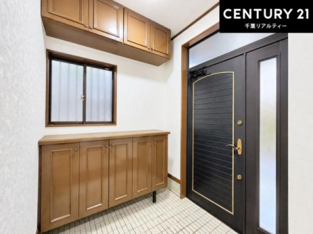 ���� �������������͋C�ŁA�Z�܂��̑���ۂ���i�ɉ��o���錺�ցB��Ƃ�̂����ԂŁA���Ƒ���Q�X�g��S�n�悭�}������܂��B