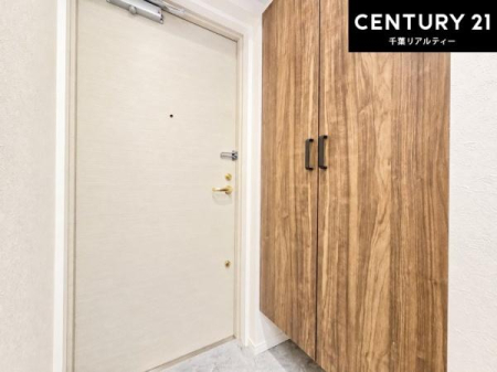 ���� �V���[�Y�{�b�N�X�t���Ȃ̂ŁA���ւ��Еt�����|�������₷���ł��I
�X�b�L���������ւŌ˂��J�����u�ԁA�������̂���S�n������Ԃ��o�}���Ă���܂��B