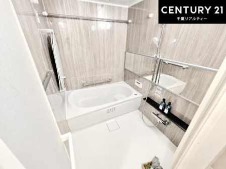 ���� �������������l�̕��͋C�̃o�X���[���́A�����o�Ă��ăo�X�^�C�����[���I
���d���撣���Ă��邲�J���ɂ��D�݂̍���̓����܂����āA�y����ł݂Ă͂������ł��傤���H