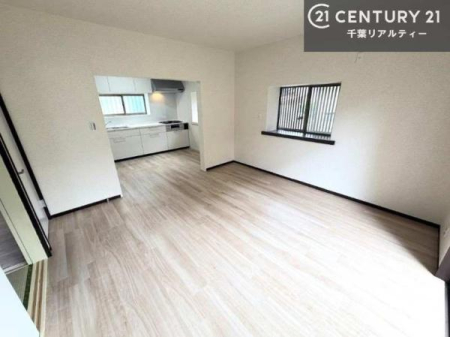 ���r���O �D�����z���܂肪���r���O����ł���ċ��S�n�̗ǂ���Ԃ����o���Ă���܂��I
���났�̎��Ԃ��߂����܂��I