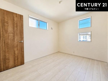 �m�� �V���v���Ƀf�U�C������Ă��邽�߁A�Ƌ��I�т܂���I
���C�ɓ���̉Ƌ��u���Ă��낰���Ԃ���邱�Ƃ��ł��܂��B