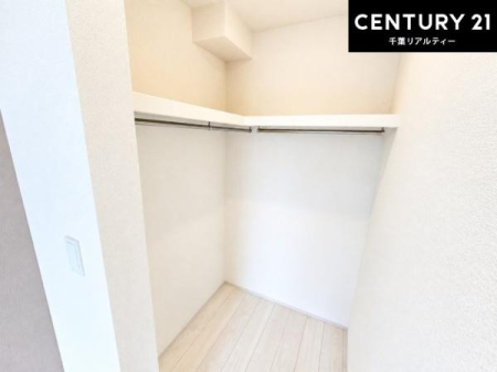 ���[ �E�H�[�N�C���N���[�[�b�g�t���ł��B��������̂��m���Ȃǂ����[���Ă��������ł��ˁI���ɂ���@�������ȂǋG�ߕ��̑傫�ȉƓd�����[�ł��܂��I