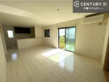 ���r���O �S�n�ǂ����r���O�͉Ƒ������R�ƏW�܂�܂��B�Ƒ��c�R�̎��Ԃ����������ł��B���Ƒ��ƁA����w�[���������Ԃ��߂��������ł��ˁB